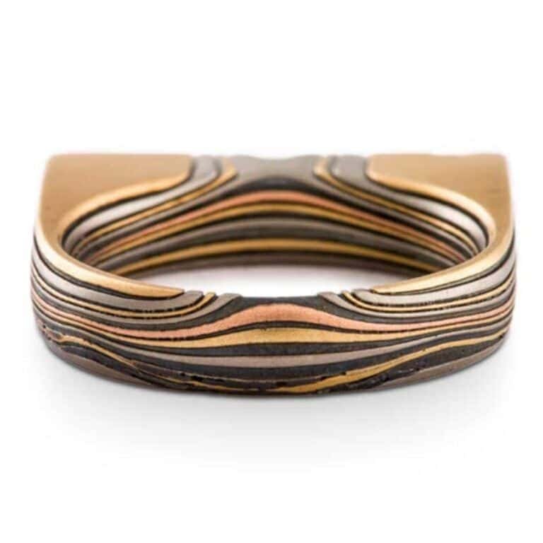 Contemporary Mokume Flat Top Seamless Edge Grain Ring - Image 4