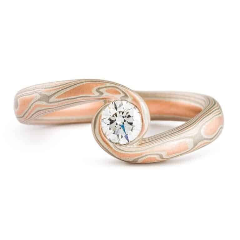 Elegant Mokume Bypass Ring Set with Diamond - Image 2