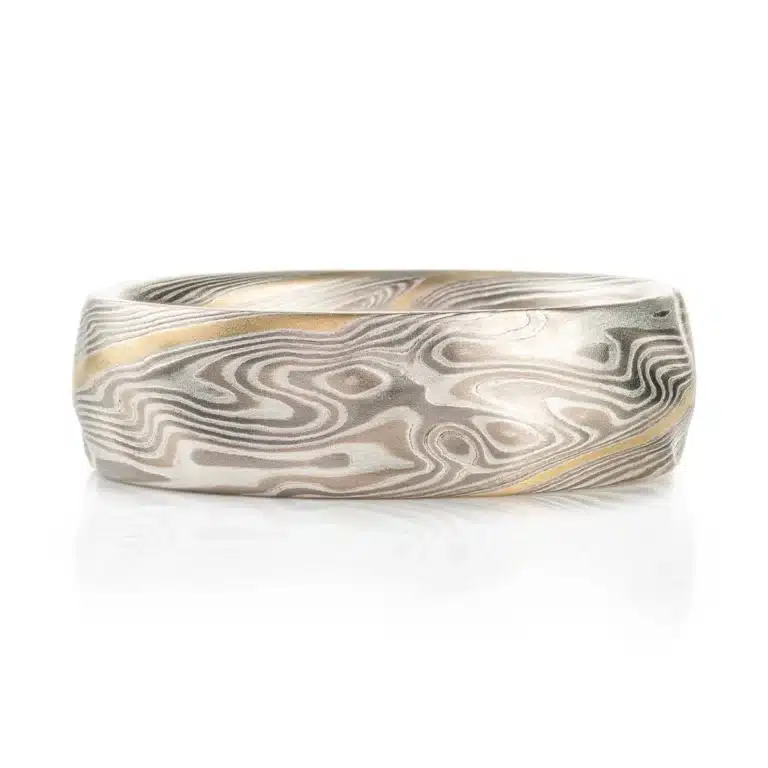 Kazaru Texture Mokume Twist Band in Smoke - Image 2